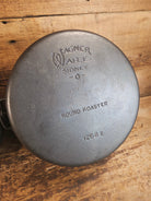 Beautiful & elegant! 1930’s Wagner Ware #8 Drip Drop Round Roaster #1268 w/ Sawtooth Lid p/n 1268 A. Raised Letter lid