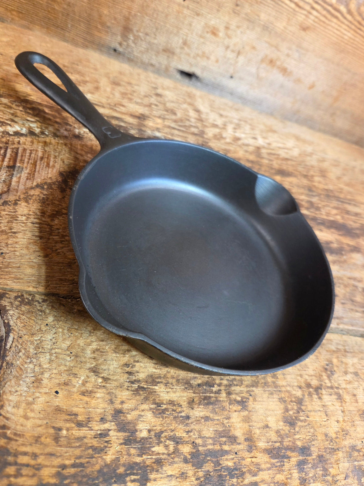 1940’s Griswold No. 3 Cast Iron Egg Skillet with Small Block Logo 709 E - Skillet