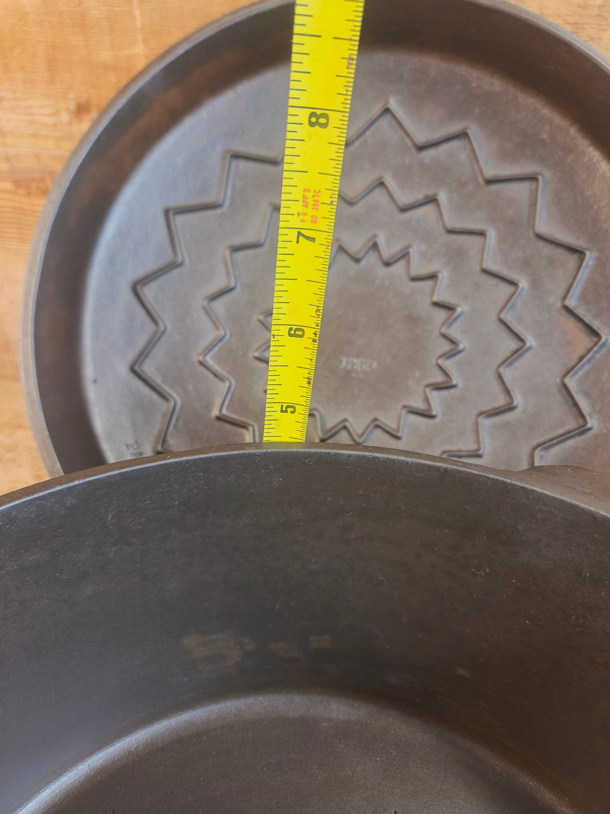 1930’s Large fully marked Wagner Ware No. 9 Dutch Oven with saw tooth style Lid 1269 - Dutch Ovens Trivets & Kettles