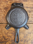 Collectible Griswold 570 Ashtray / Spoon Rest. Small Novelty cast iron skillet for display or stove! Fully Restored so