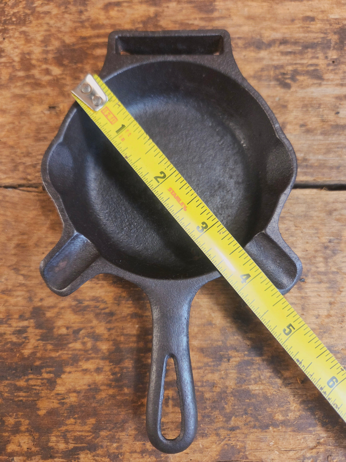 Collectible Griswold 570 Ashtray / Spoon Rest. Small Novelty cast iron skillet for display or stove! Fully Restored so
