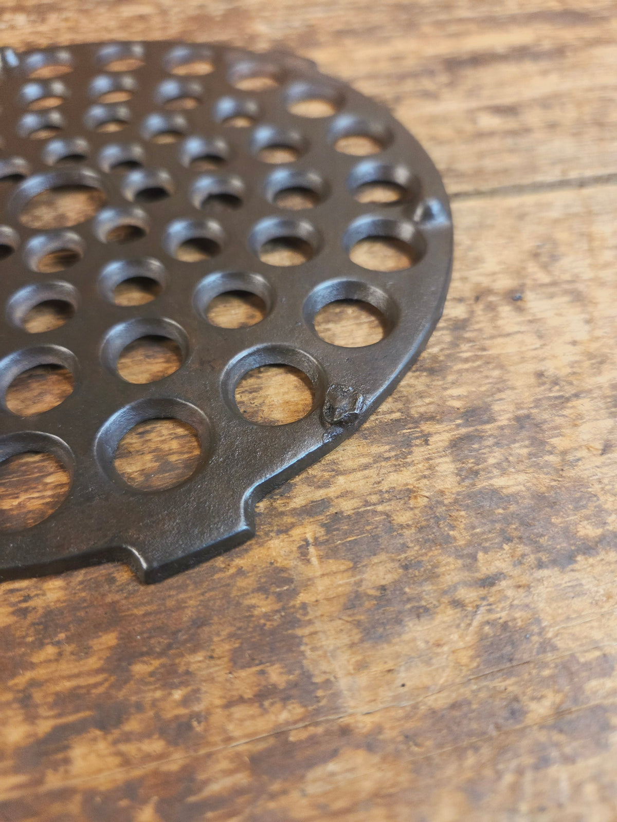 Need a trivet for your #8 Favorite Piqua dutch oven? Marked wtih raised 8 D - Dutch Ovens Trivets & Kettles
