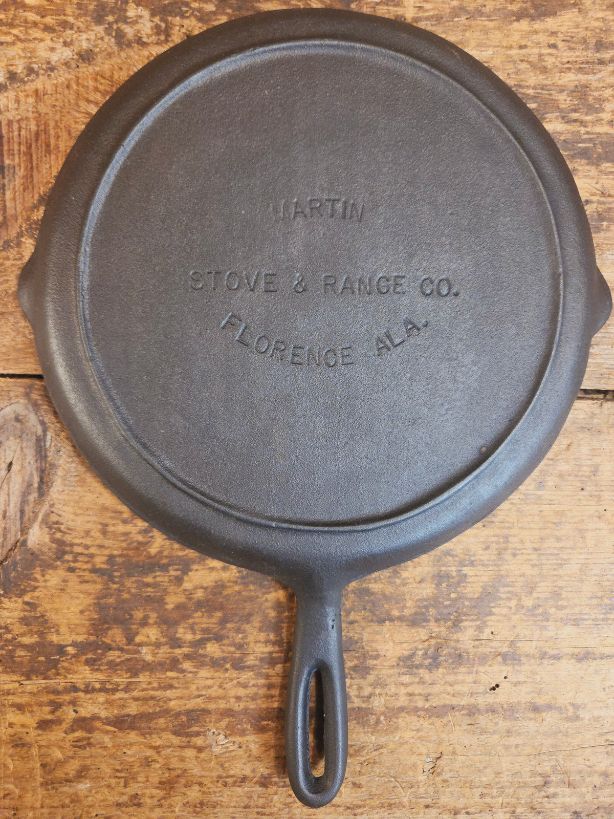 Gorgeous and harder to find Martin Stove & Range No. 8 Skillet Griddle with early Block Logo. Versatile restored and