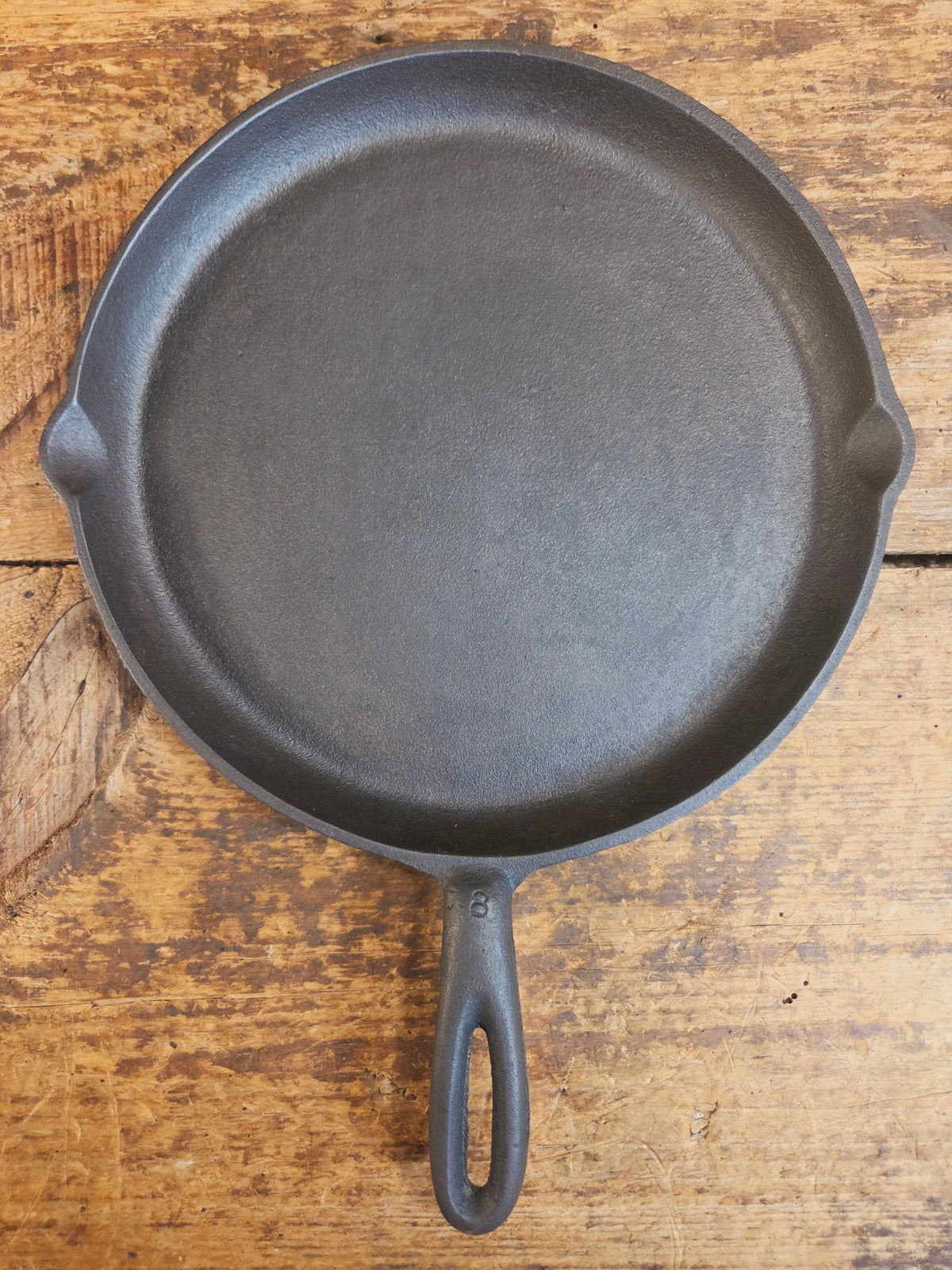 Gorgeous and harder to find Martin Stove & Range No. 8 Skillet Griddle with early Block Logo. Versatile restored and