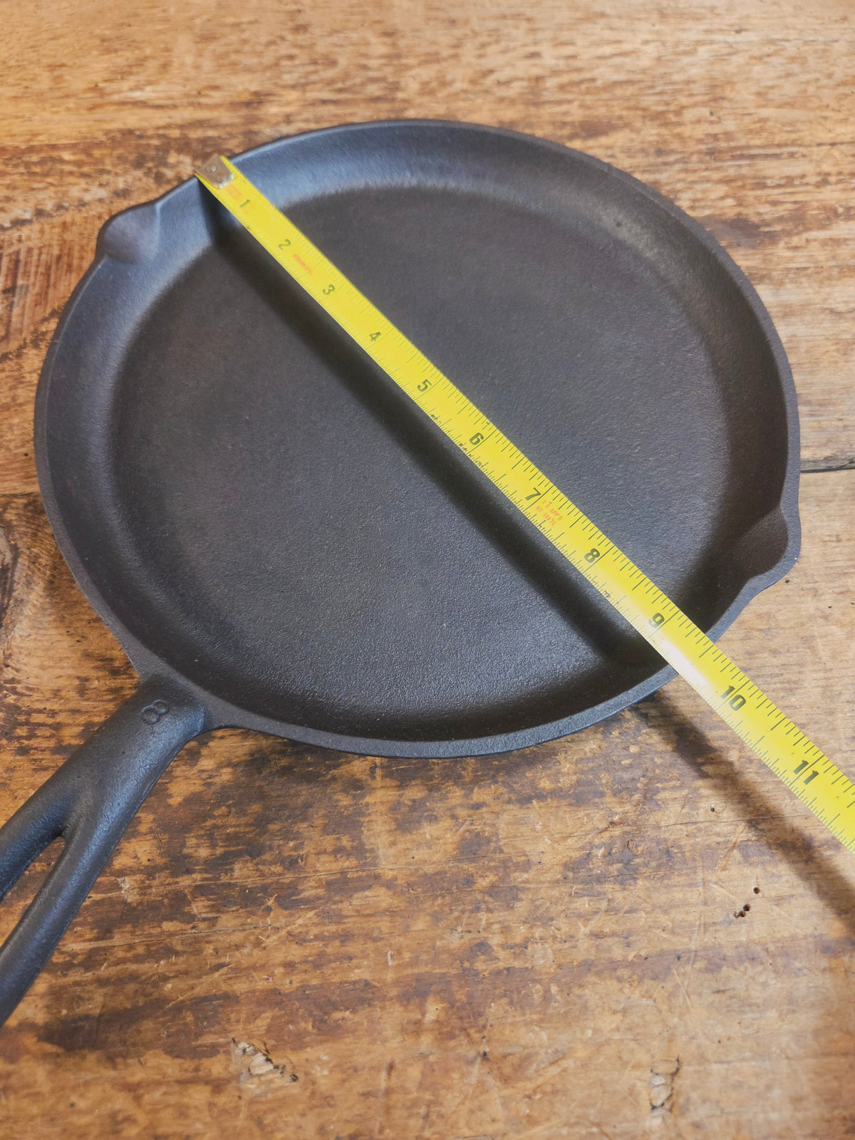 Gorgeous and harder to find Martin Stove & Range No. 8 Skillet Griddle with early Block Logo. Versatile restored and