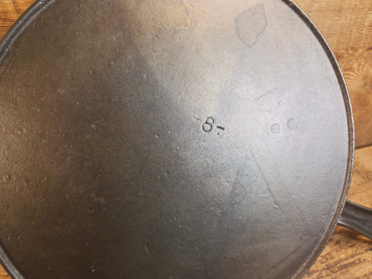 Beautiful 1920’s Vollrath #8 Cast Iron Skillet with Heat Ring - Skillet