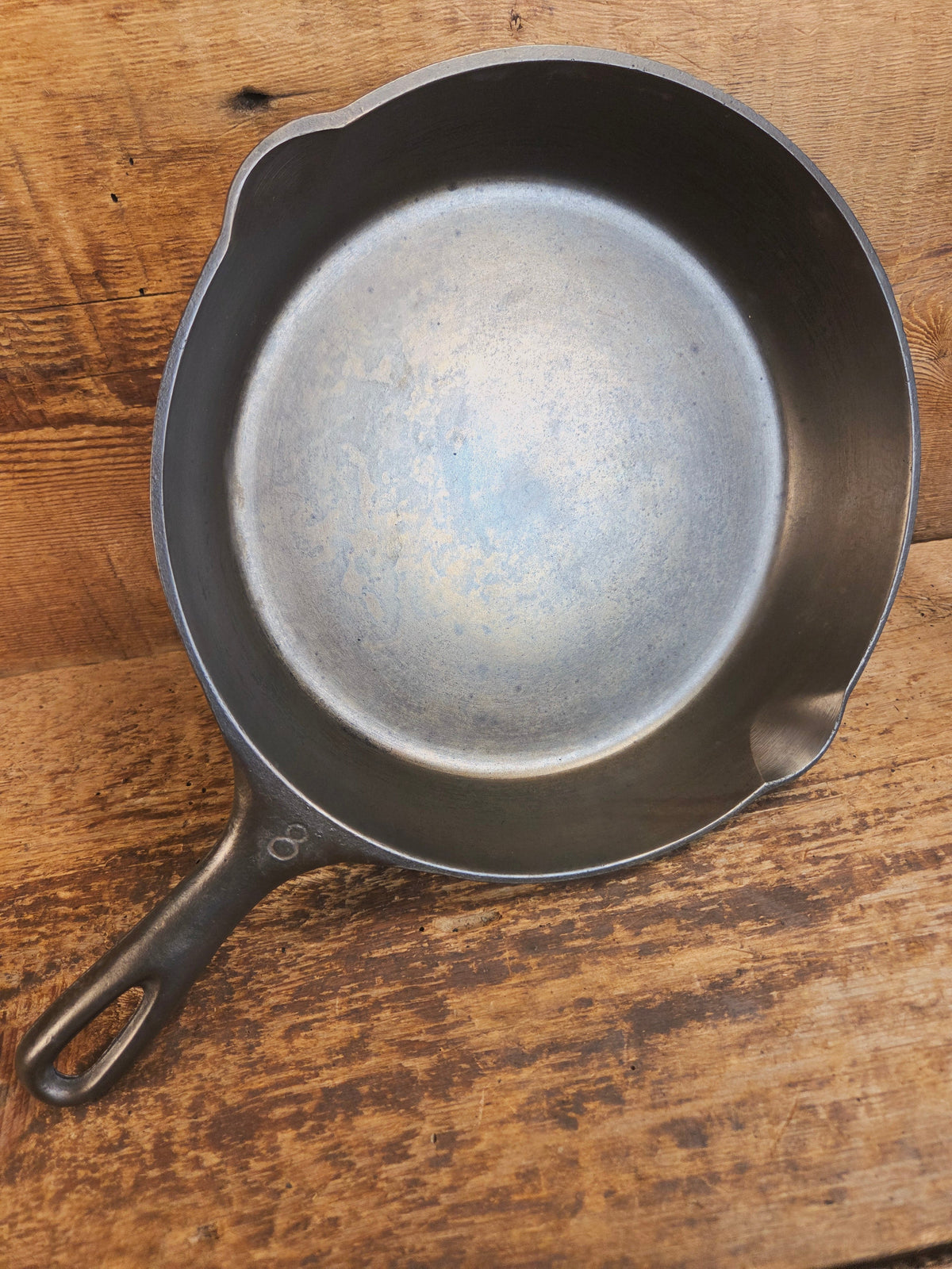 Beautiful 1920’s Vollrath #8 Cast Iron Skillet with Heat Ring - Skillet