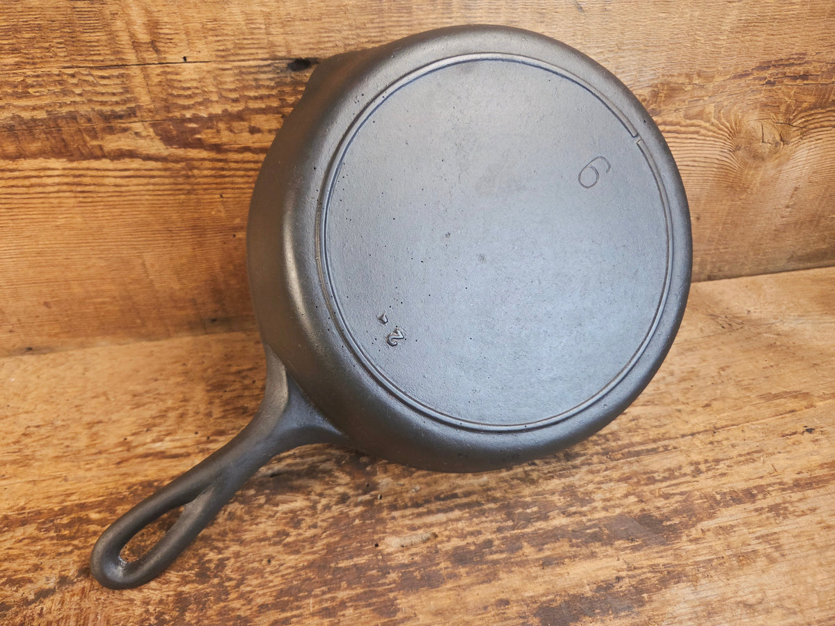 1910’s very early Lodge #6 Cast Iron Skillet with Single Notch and Raised #2 at 6 O’clock position - Skillet