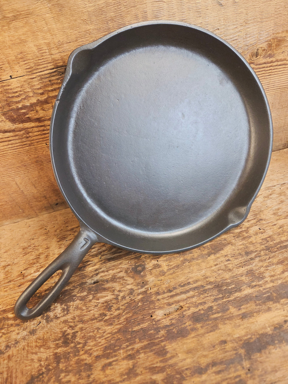 Gorgeous and harder to find Martin Stove & Range No. 7 Skillet Griddle with Hamburger Logo. Versatile restored and