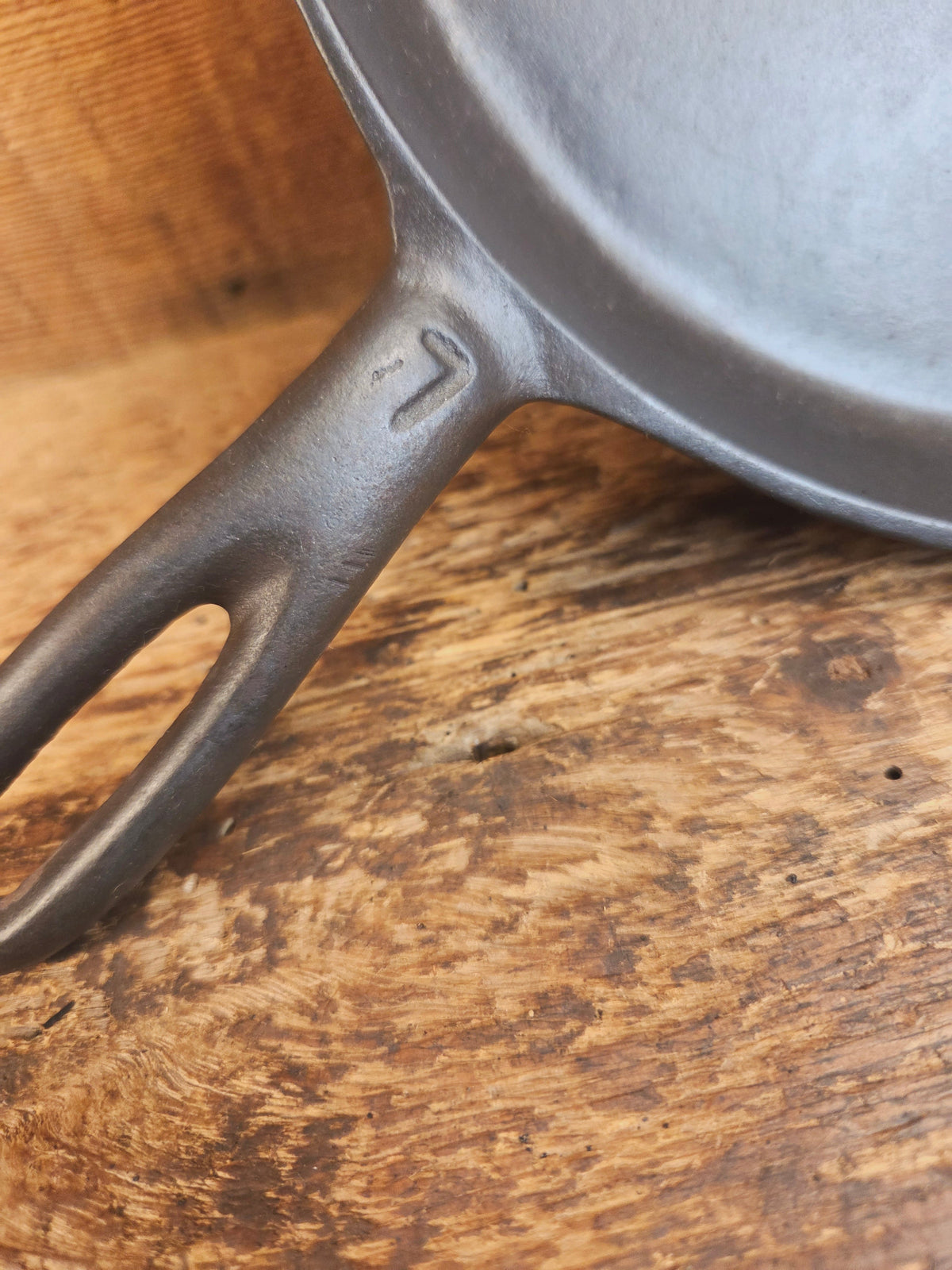 Gorgeous and harder to find Martin Stove & Range No. 7 Skillet Griddle with Hamburger Logo. Versatile restored and