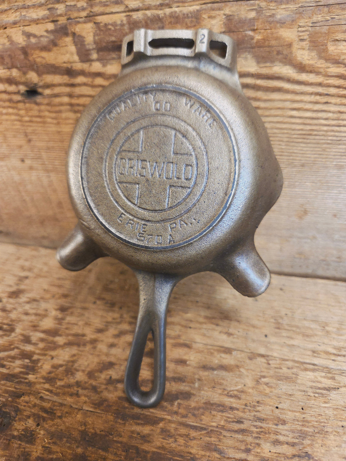 Collectible Griswold 570 Ashtray / Spoon Rest. Small Novelty cast iron skillet (nickel finish) for display or stove!