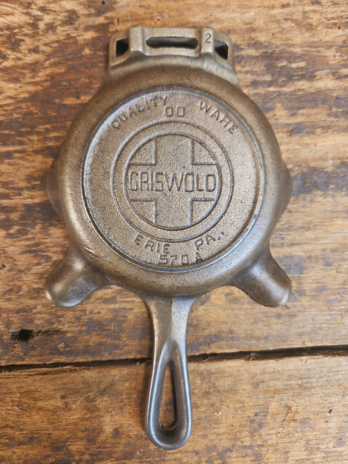 Collectible Griswold 570 Ashtray / Spoon Rest. Small Novelty cast iron skillet (nickel finish) for display or stove!