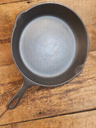 Big 1930’s Wagner Ware #10 Cast Iron Skillet with Stylized Logo 1060 H. Great Bacon skillet! - Skillet
