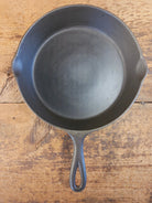 1920’s Chicago Hardware made Favorite Cook Ware #8 Cast Iron Skillet - Skillet