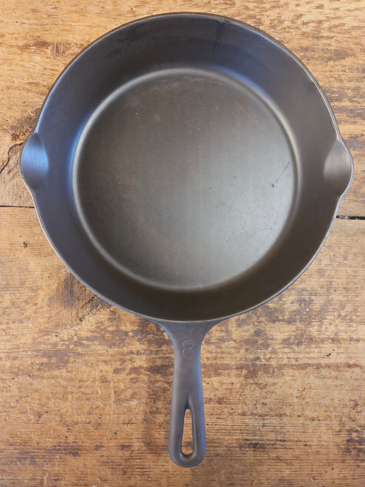 Midwest favorite! Missouri made Crescent Fndry ’Ozark’ #8 Cast Iron Skillet #258 - Skillet