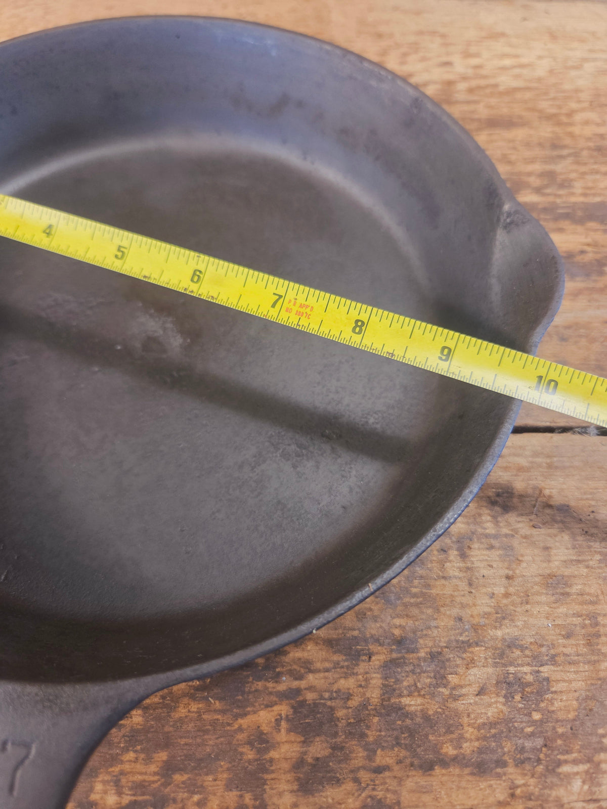 Priced to Sell: Griswold No. 7 Cast Iron Skillet with Small Block Logo and Grooved Handle 701 - Skillet