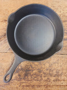 Beautiful! The Classic #7 Griswold made Puritan No. 8 cast iron skillet w Heat Ring. 1503 - Skillet