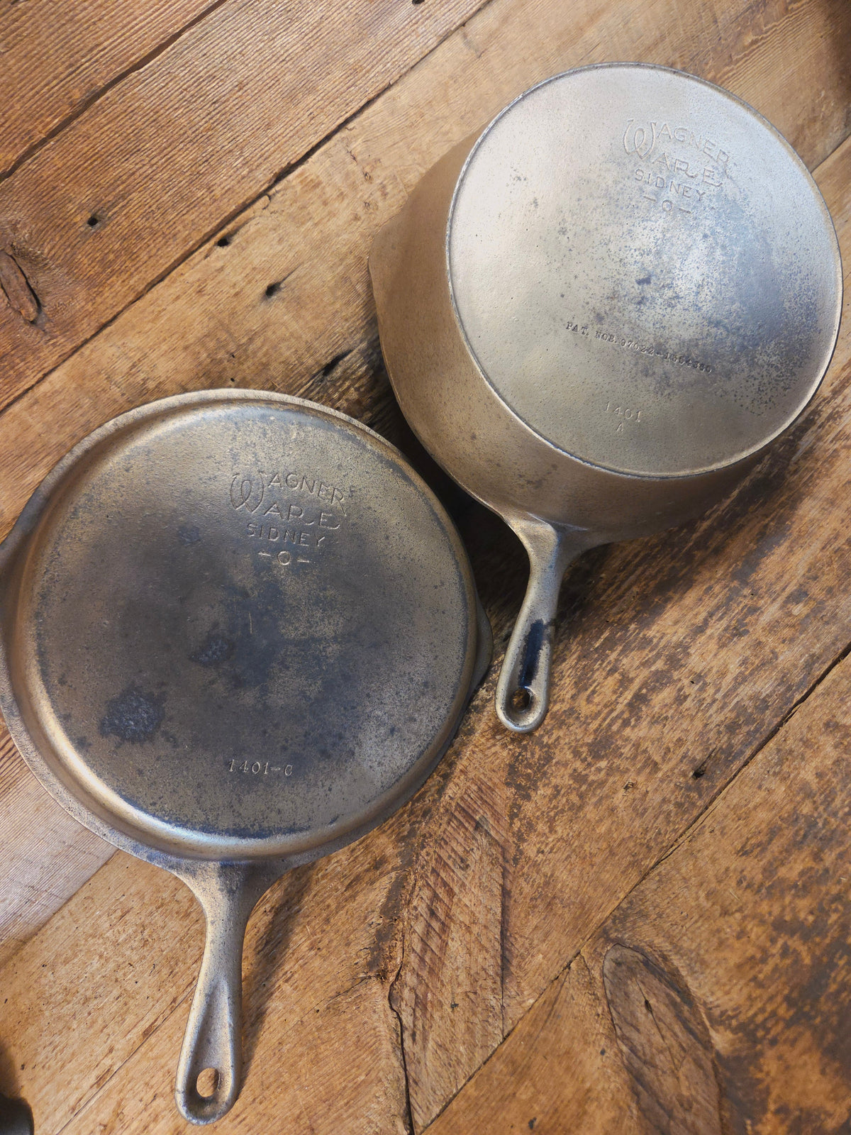 TWO skillets in one! 1920’s Era Wagner Combo Cooker 1401/1401. Nickel Outside Black Iron Inside - Skillet