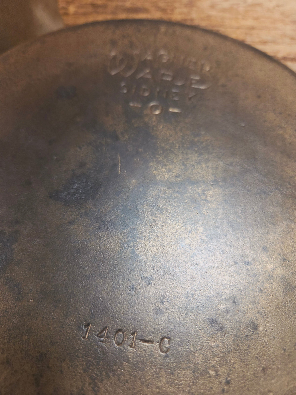 TWO skillets in one! 1920’s Era Wagner Combo Cooker 1401/1401. Nickel Outside Black Iron Inside - Skillet