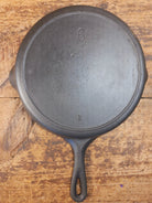 1910’s very early Lodge #6 Cast Iron Skillet with Single Notch and Raised S at 6 O’clock position - Skillet