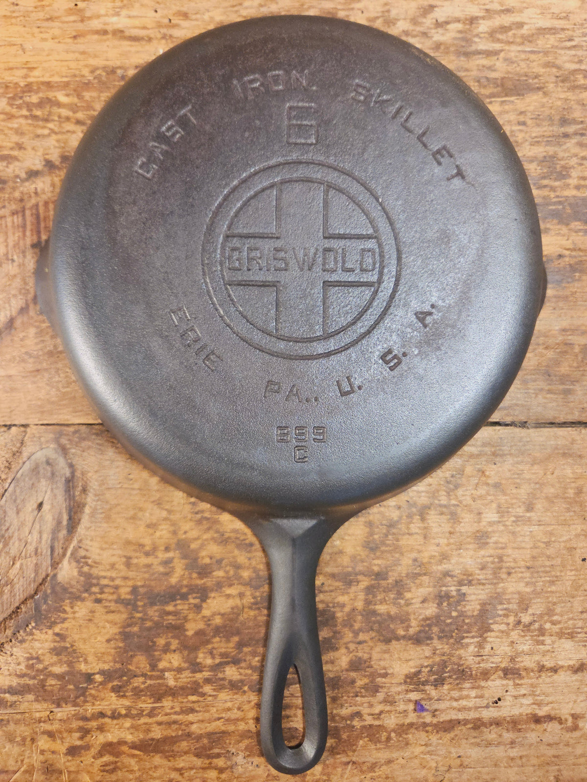 1920’s Griswold #6 Skillet with Large Block Logo and Smooth Bottom 699 C - Skillet