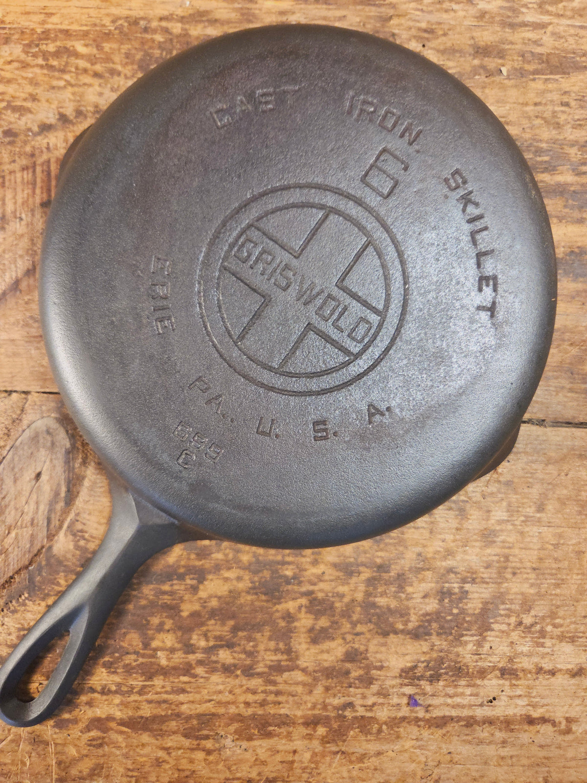 1920’s Griswold #6 Skillet with Large Block Logo and Smooth Bottom 699 C - Skillet
