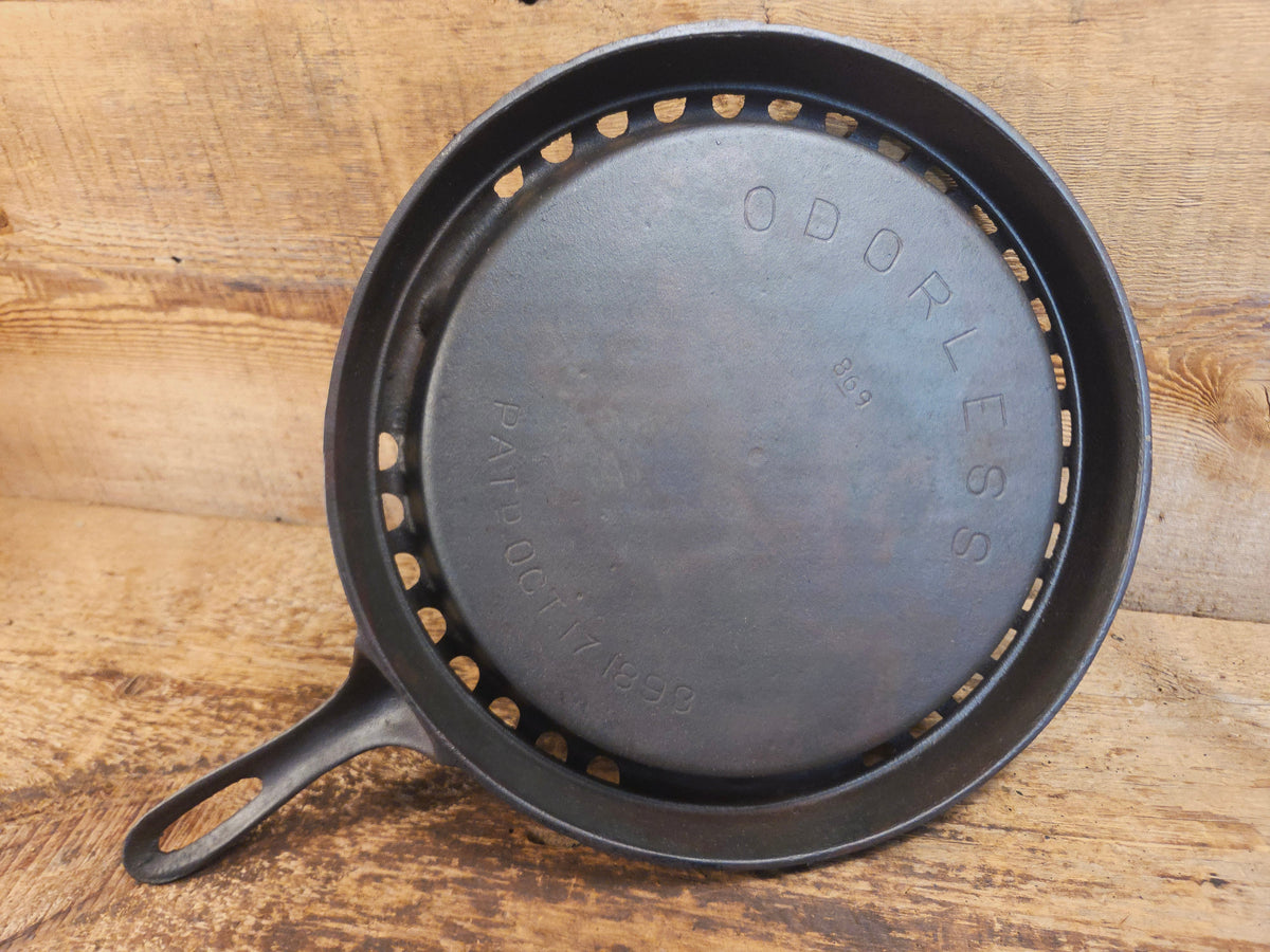 Pretty unique piece! Griswold Odorless skillet 869. Utility Skillet - Skillet