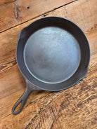 Tough to find! 1924 Wagner made National / Wagner Ware dual logo #8 (1358) Center logo cast iron skillet with Heat Ring