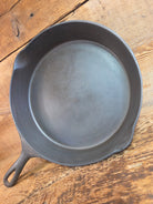 Tough to find! 1924 Wagner made National / Wagner Ware dual logo #8 (1358) Center logo cast iron skillet with Heat Ring