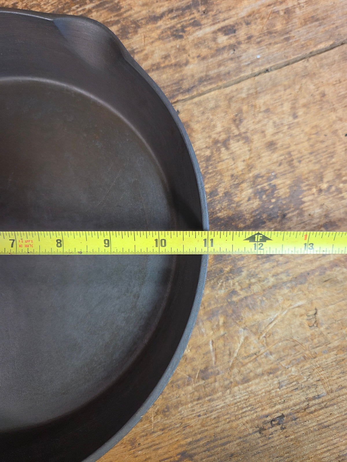 Tough to find! 1924 Wagner made National / Wagner Ware dual logo #8 (1358) Center logo cast iron skillet with Heat Ring