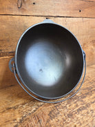 Beautiful #3 1920’s era Wagner Sidney #3 Scotch Bowl (aka candy kettle). Hard to find GORGEOUS collector’s piece