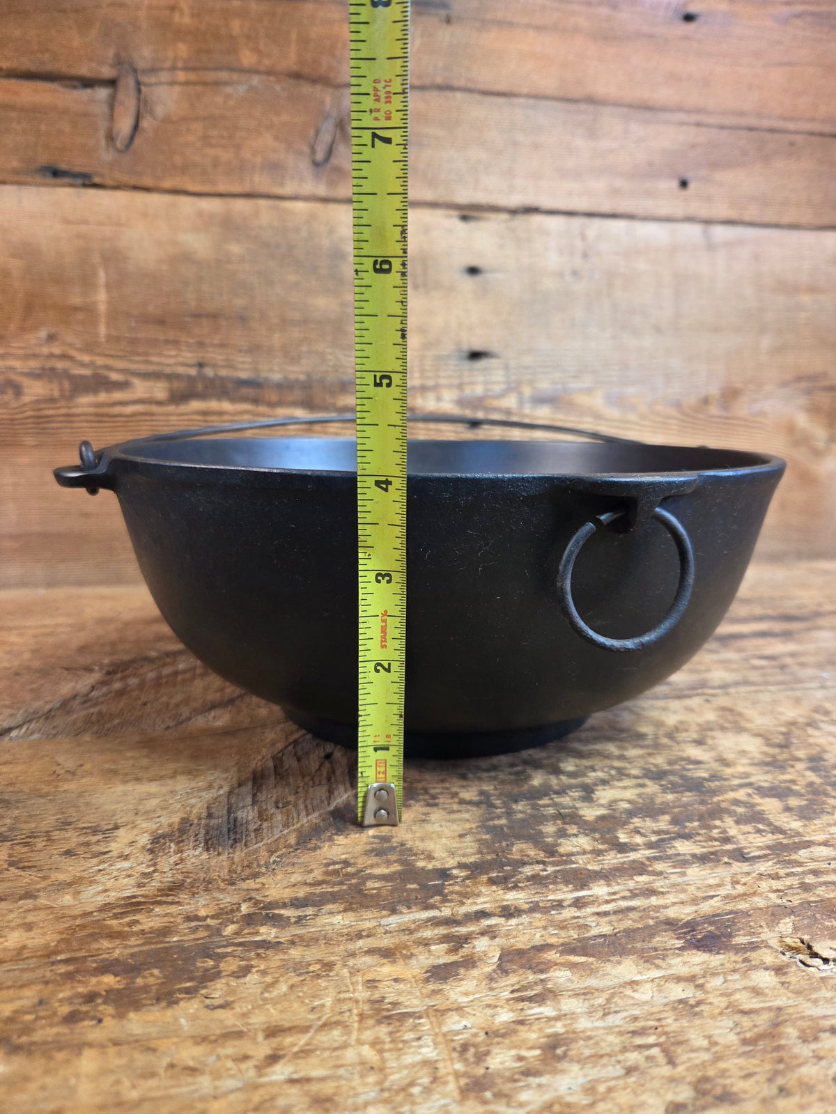 Beautiful #3 1920’s era Wagner Sidney #3 Scotch Bowl (aka candy kettle). Hard to find GORGEOUS collector’s piece