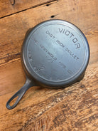 1920’s Griswold’s Victor #7 Skillet with Heat Ring Fully Marked 721. Amazing Sauté skillet - Skillet