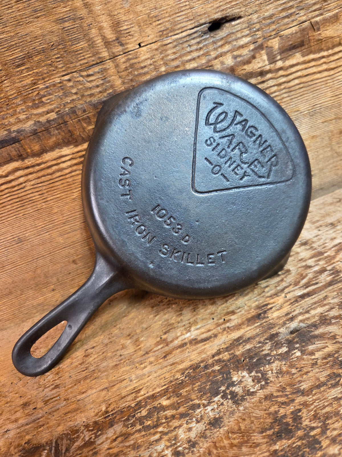 Awesome 1920’s Era Wagner Sidney -O- #3 Skillet with ’Pie’ Logo and Smooth Bottom 1053 D - Skillet