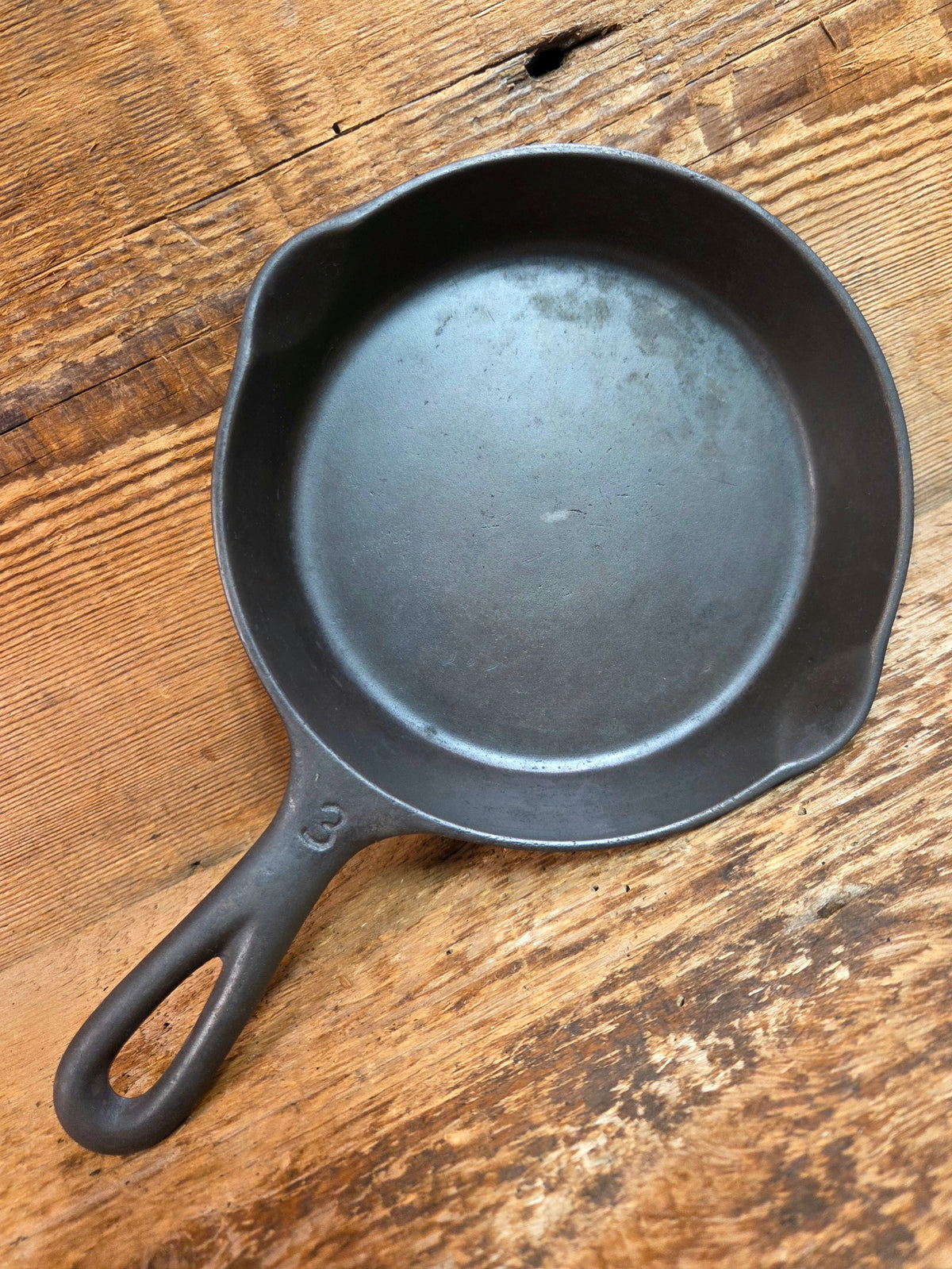 Awesome 1920’s Era Wagner Sidney -O- #3 Skillet with ’Pie’ Logo and Smooth Bottom 1053 D - Skillet