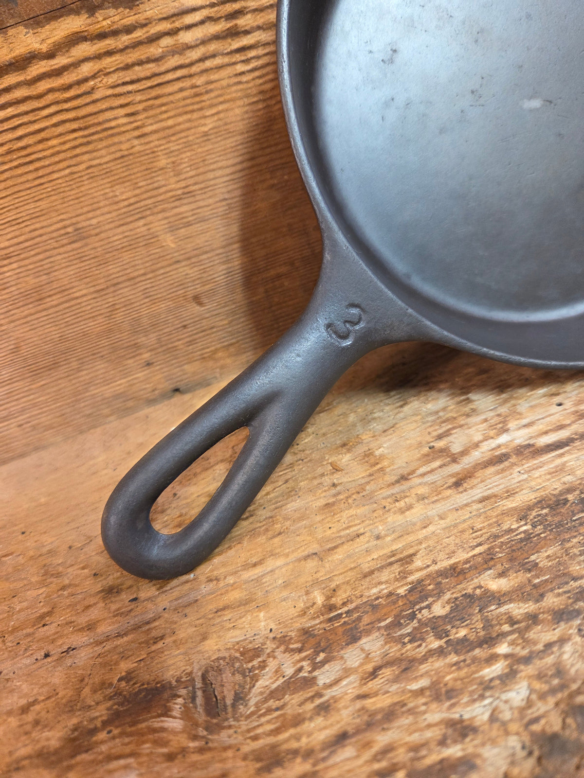 Awesome 1920’s Era Wagner Sidney -O- #3 Skillet with ’Pie’ Logo and Smooth Bottom 1053 D - Skillet