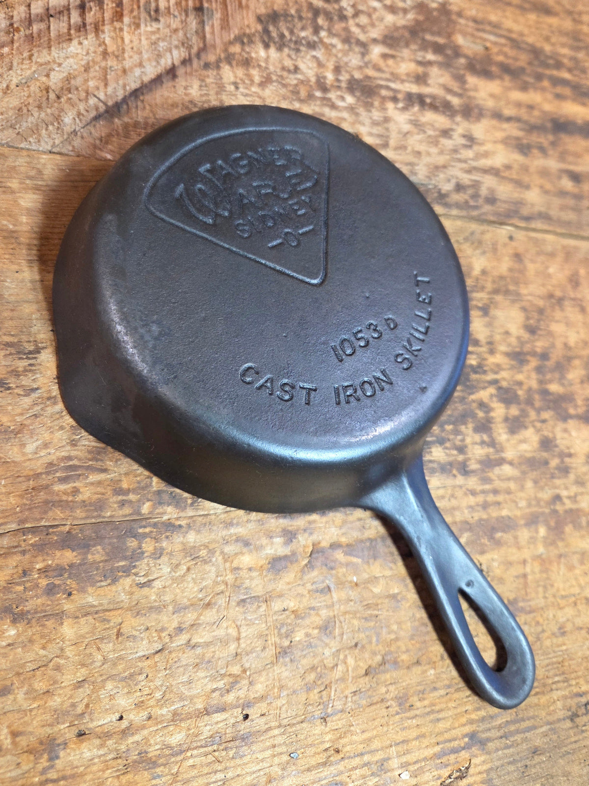 Awesome 1920’s Era Wagner Sidney -O- #3 Skillet with ’Pie’ Logo and Smooth Bottom 1053 D - Skillet