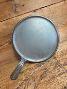 Rare treasure! Griswold hammered #9 Round Griddle. The gift for someone special - Griddle
