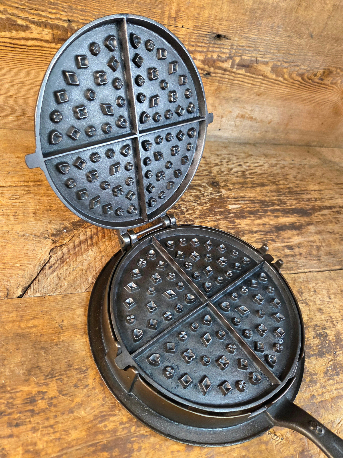 GORGEOUS late 1800’s Orr Painter & Co. style Unknown Maker Waffle Iron - Waffle Iron