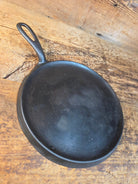 1920’s Griswold #8 Round Griddle 608. Awesome piece to have in your kitchen! - Griddle