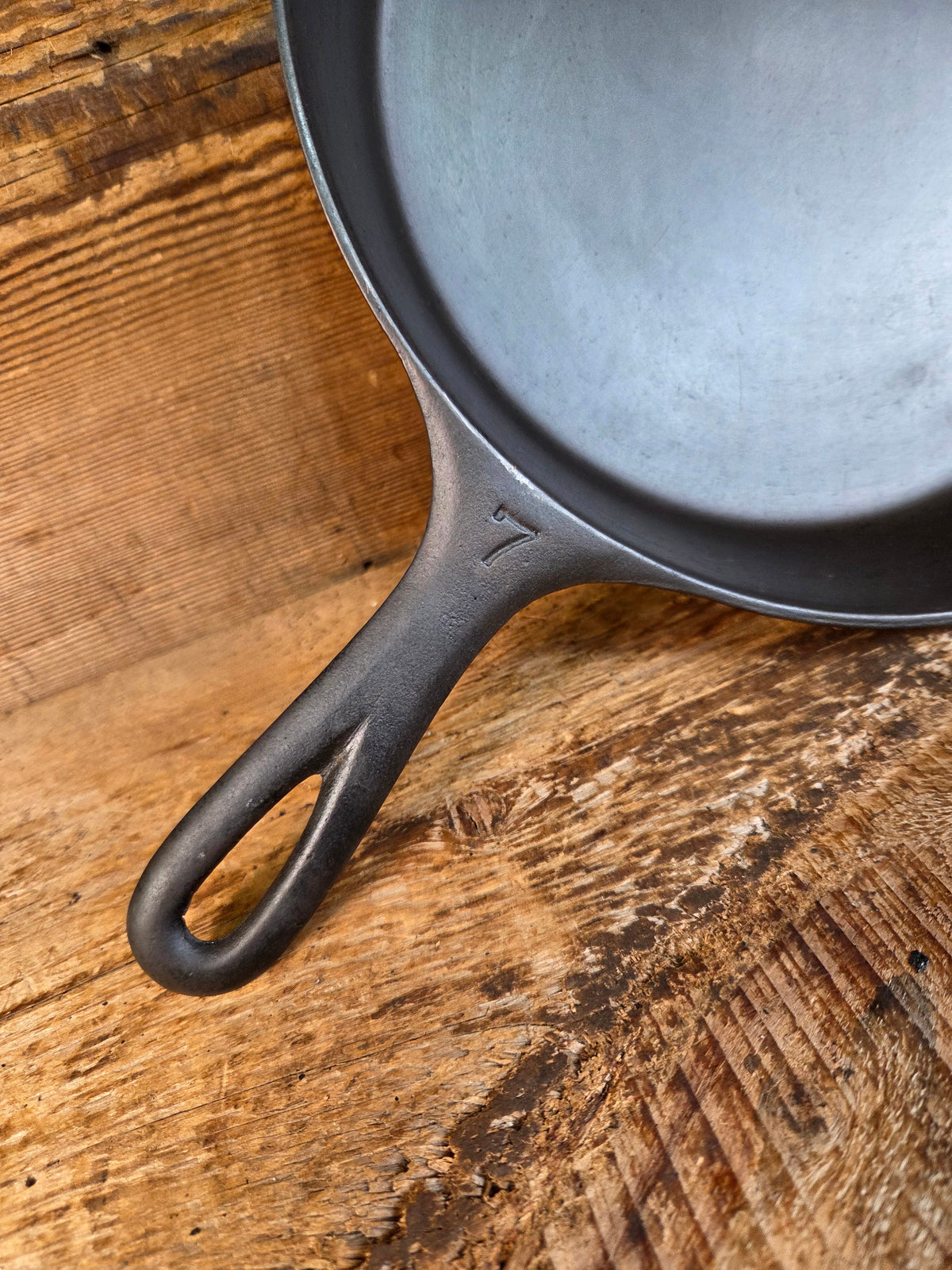 Griswold #7 Skillet with Large Block Logo and Smooth Bottom 701 D later handle - Skillet
