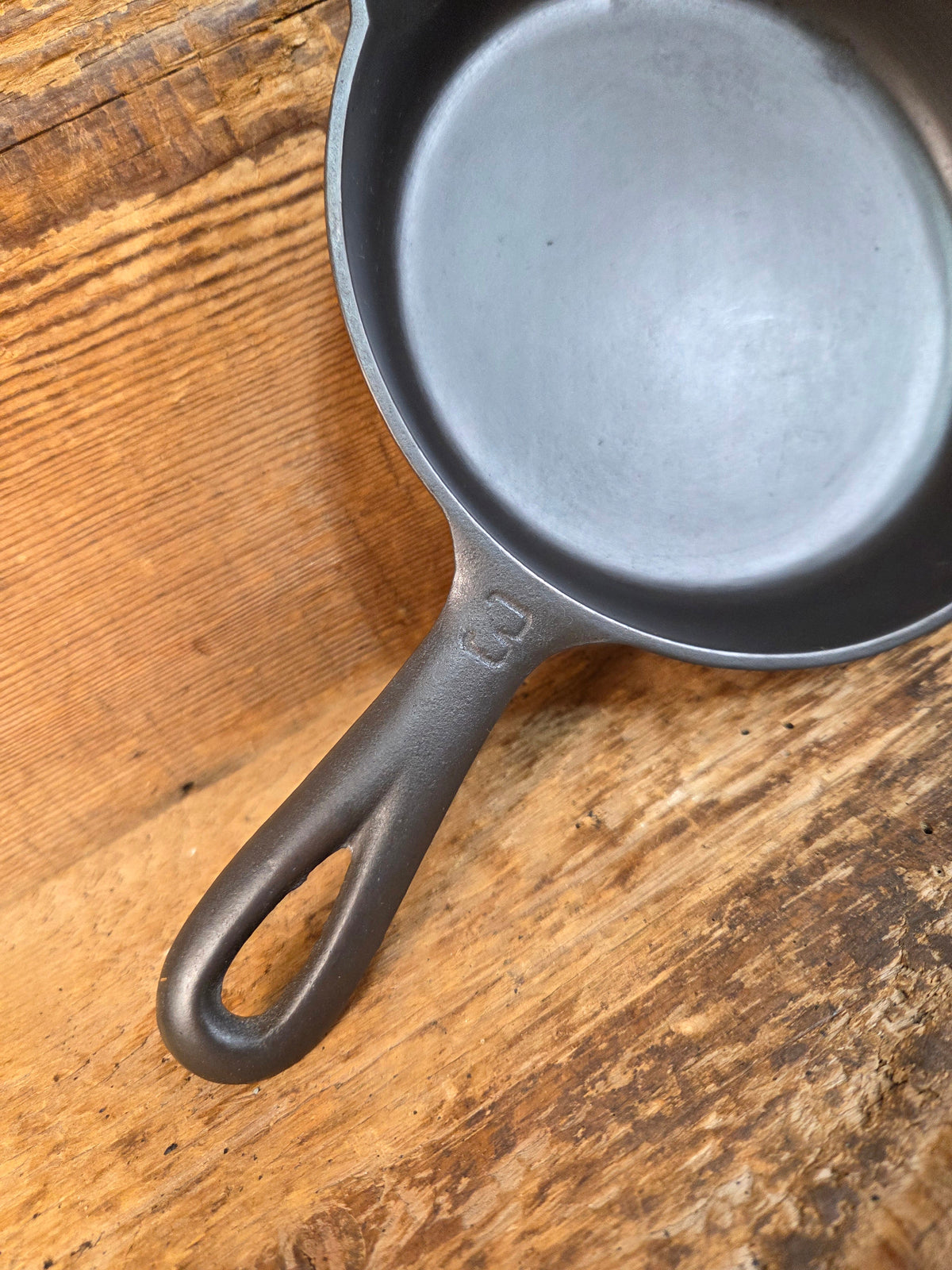 Best selling Egg Skillet! 1930’s Griswold #3 Skillet with Large Block Logo 709 - Skillet