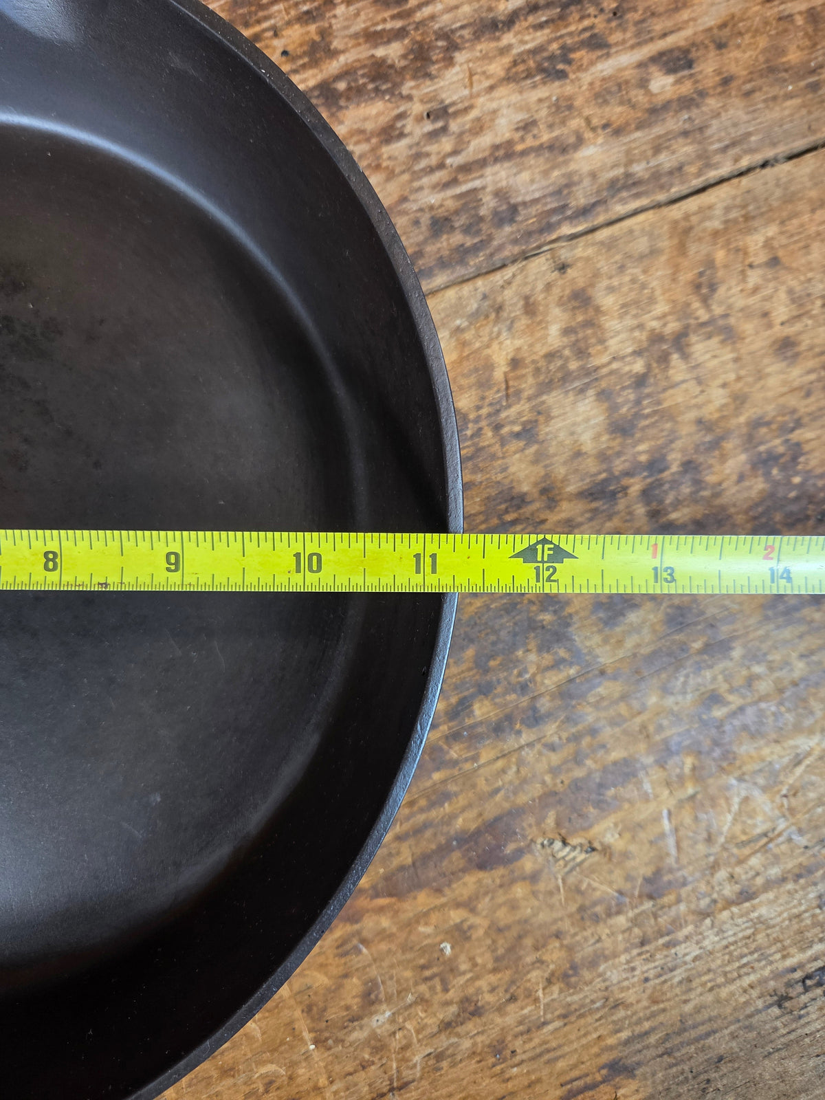 Beauty! 1930’s Griswold #9 Skillet with Large Block Logo and Smooth Bottom 710 S - Skillet