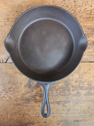 1910’s Era Lodge RAISED #7 Cast Iron Skillet Raised ’I’ No Notch heat ring - Skillet