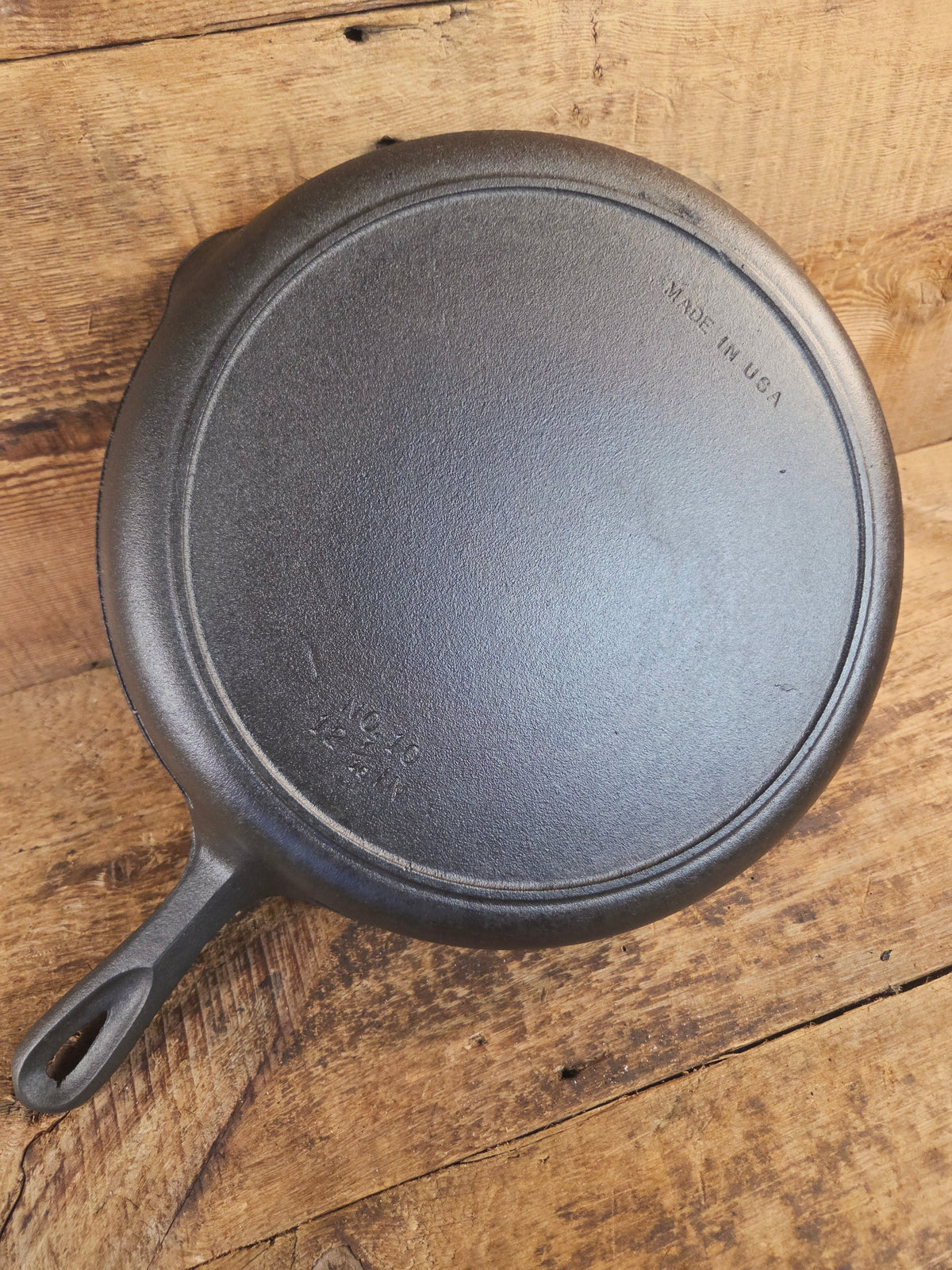 Birmingham Stove & Range Century Series #10 Skillet with beautiful swirls! - Skillet