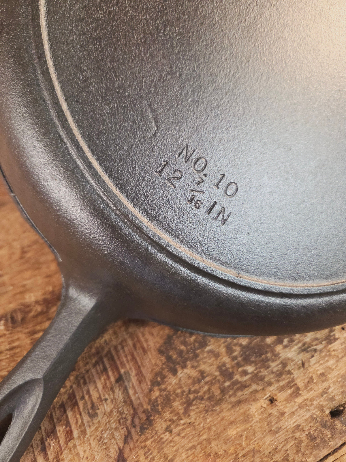Birmingham Stove & Range Century Series #10 Skillet with beautiful swirls! - Skillet