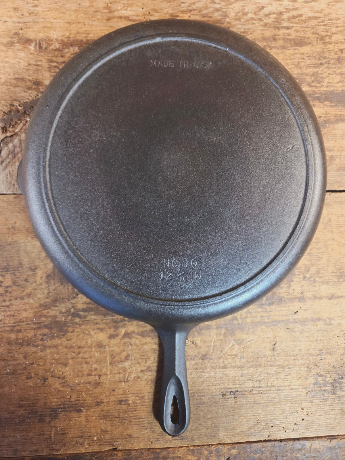 Birmingham Stove & Range Century Series #10 Skillet with beautiful swirls! - Skillet