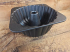 So unique! ’The Pauper’ fluted style cake pan unknown maker. 12 Cups Square base - Bakeware