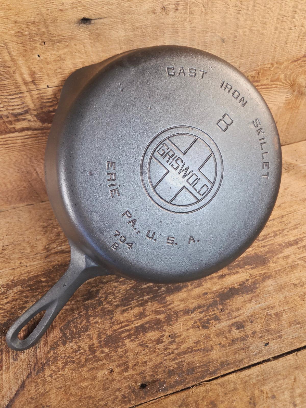 1930’s Griswold #8 Cast Iron Skillet with Large Block Logo 704 B - Skillet