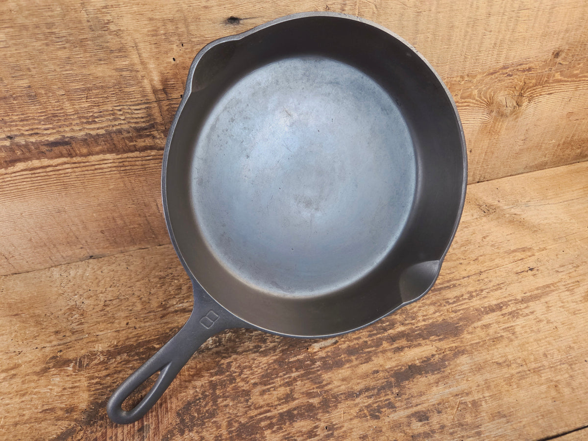 1930’s Griswold #8 Cast Iron Skillet with Large Block Logo 704 B - Skillet